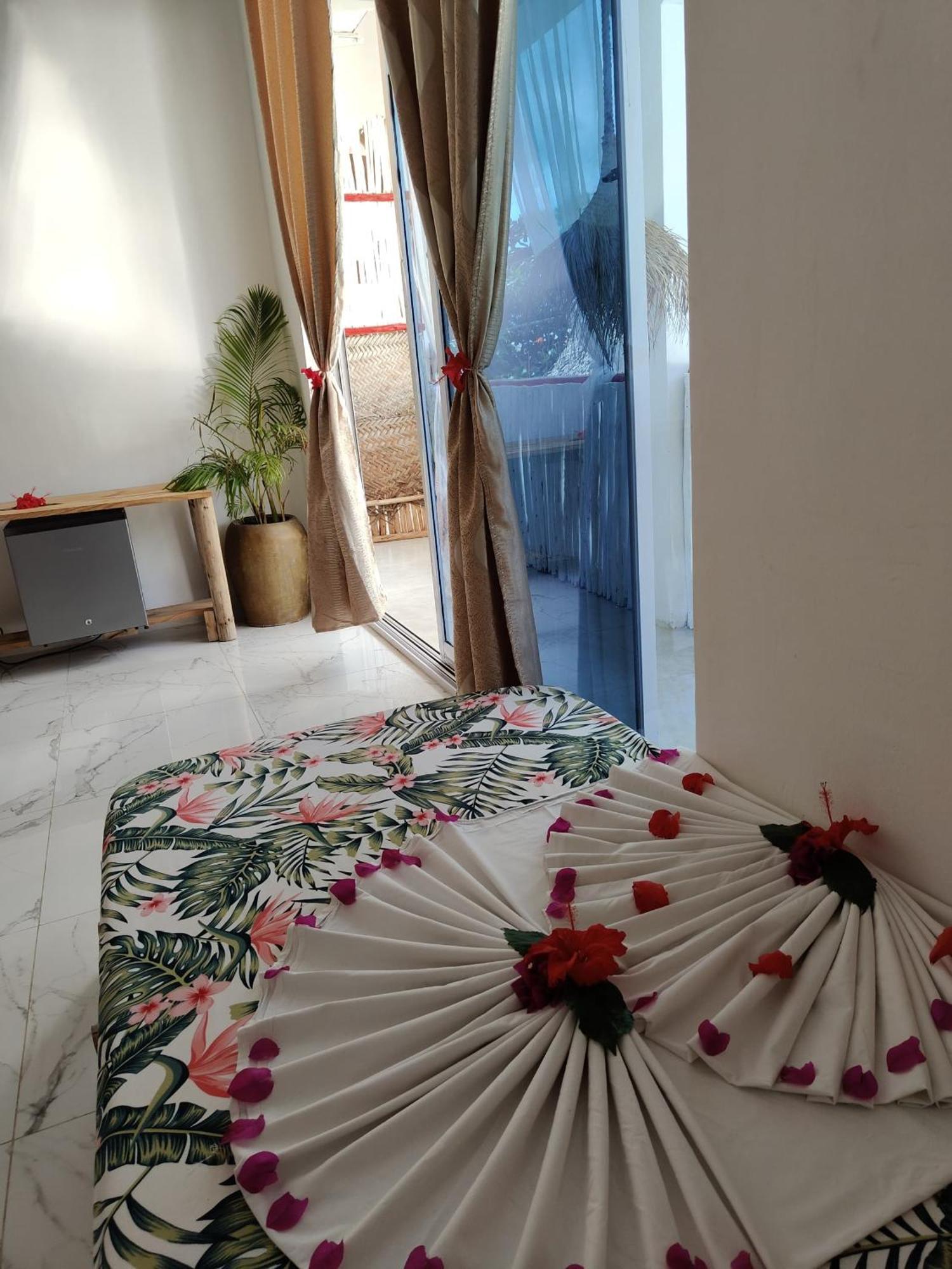 南威 Pole Pole House酒店 外观 照片